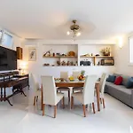 Lovely Home In Slatine With House Sea View Сasa de vacaciones